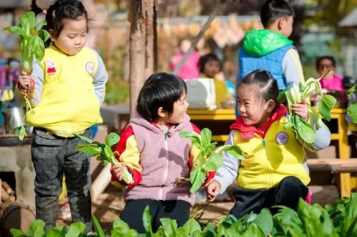 挥奋进之笔 书育人新篇——写在2025年全市教育大会召开之际